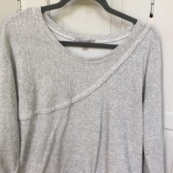 Grey & Gray Striped Cropped Sweatshirt - Picture 5 of 14